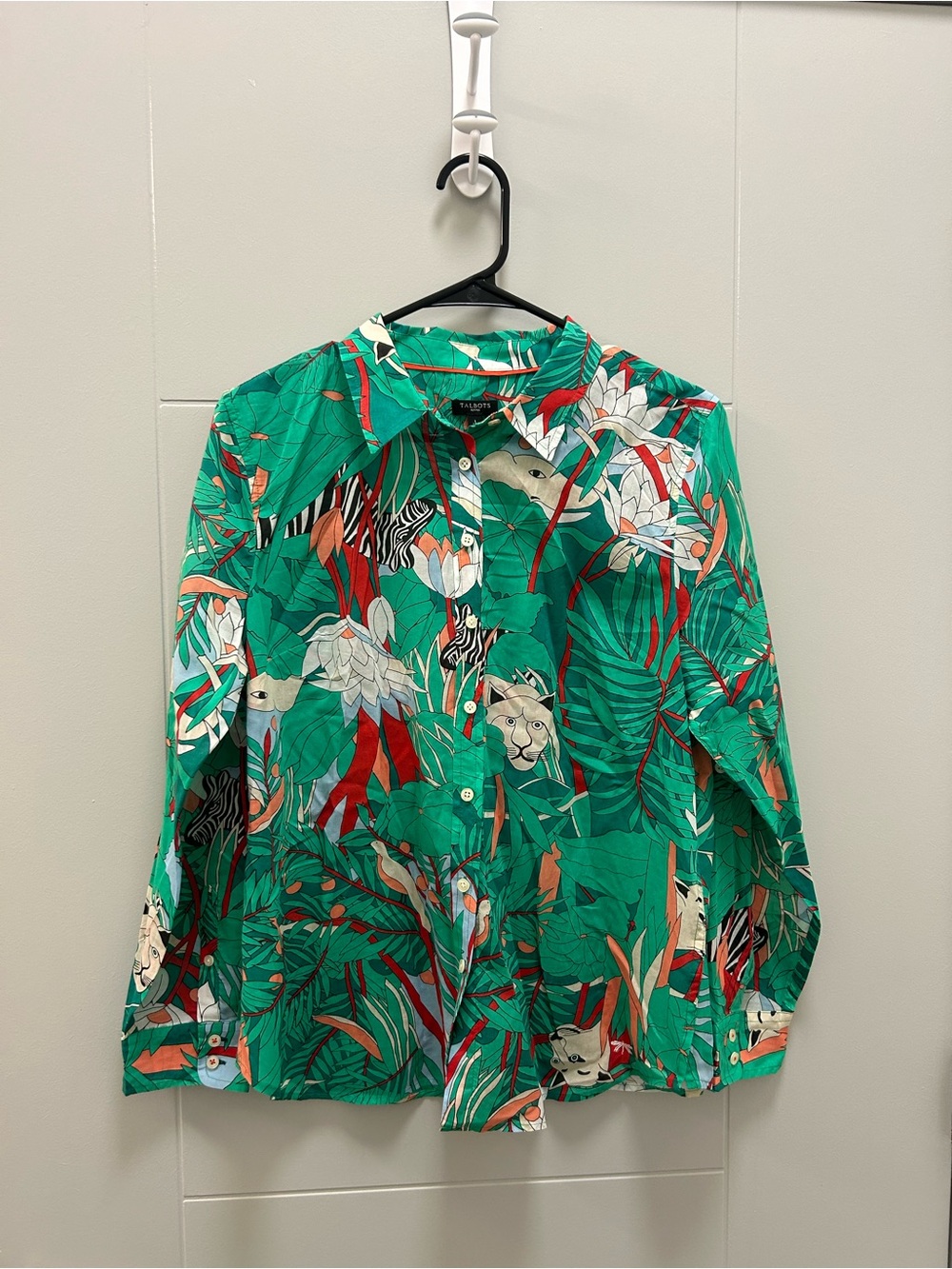 Talbots Petite L Safari Jungle Animal Print Button Front Shirt Green 100% Cotton